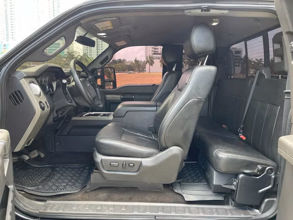 Ford F-250 Super Duty Lariat 2016 - 6.7L V8 Turbo Diésel - Impresionante Estado