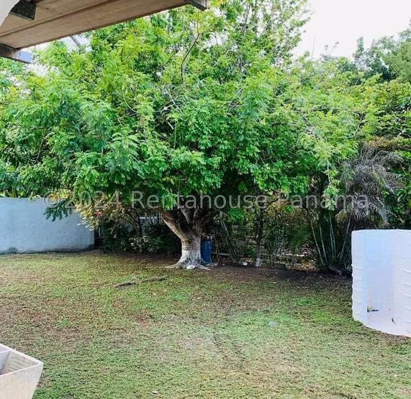 House is sold in Nueva Gorgona