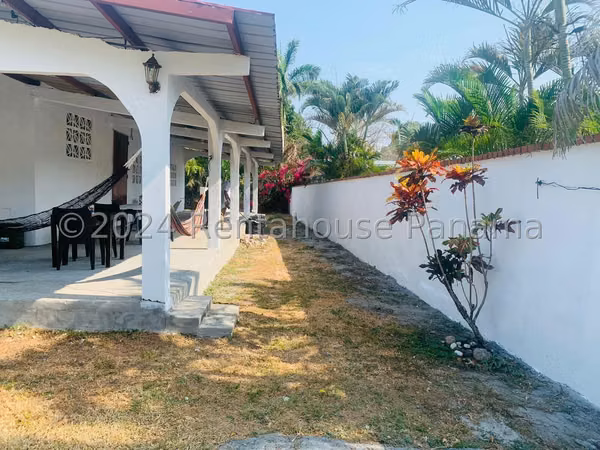 House is sold in Nueva Gorgona