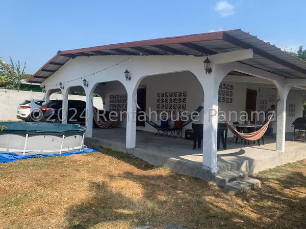 House is sold in Nueva Gorgona