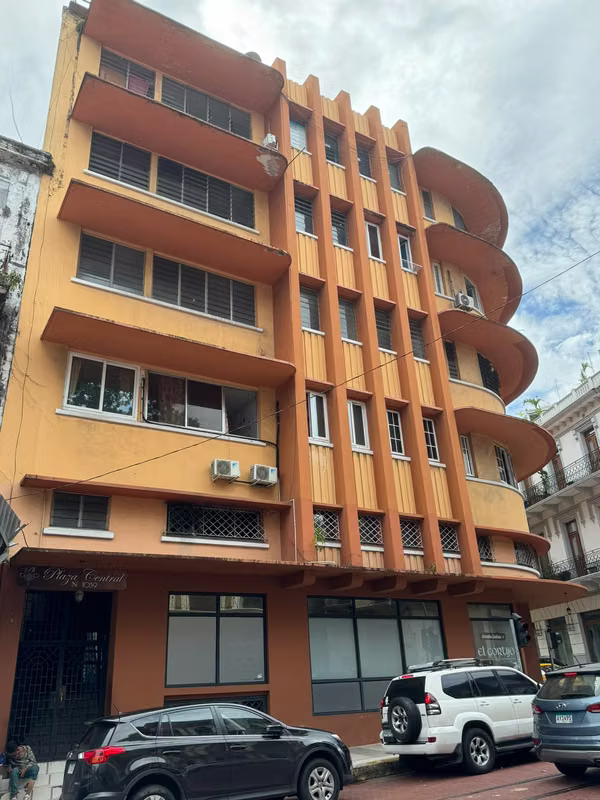 Apartamento Amoblado de 2 Recámaras en PH Plaza Central | Casco Viejo