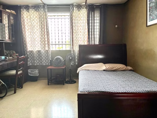 Sale of warm house with patio, terrace and deposit in Altos de La Loma - Pueblo Nuevo