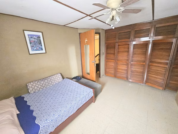 Sale of House in Esquina with Huge Patio in Altos de La Loma - Pueblo Nuevo. Negotiable price