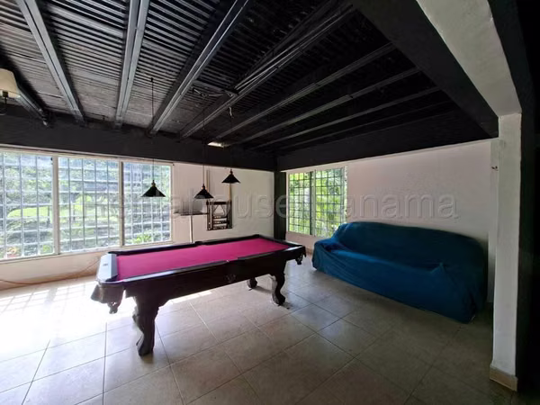 Venta de Casa en Las Cumbres, con Cascadas Naturales, Piscina y Cabaña GB