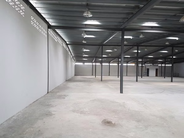 Gran Galera Commercial e Industrial – Conexión Estratégica al Corredor GB