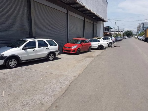 Gran Galera Commercial e Industrial – Conexión Estratégica al Corredor GB