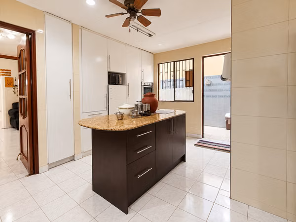 Se Vende casa en Castilla de Oro Condado del Fey