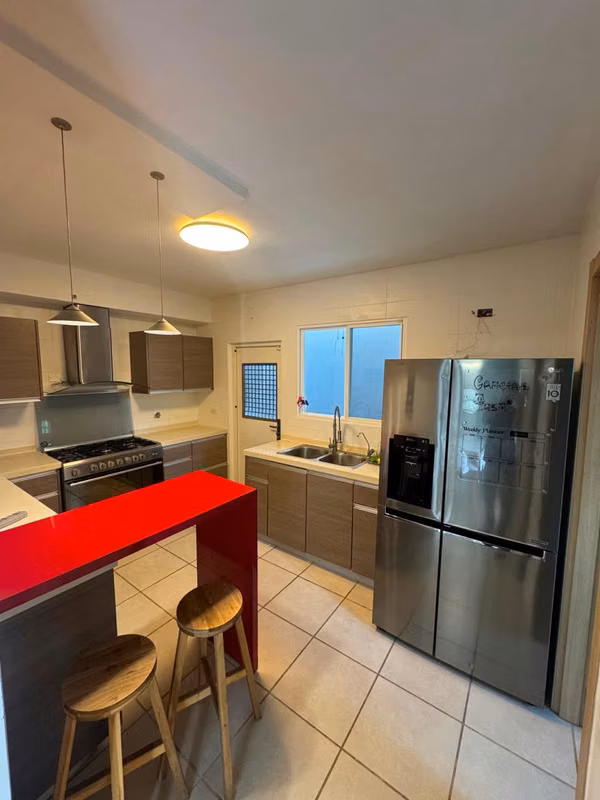 GREAT OPPORTUNITY IN GOLF BREEZES! PH VICTORY: SALE $230K ¥124; RENT $1,500