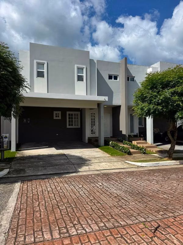 ¡GRAN OPORTUNIDAD EN BRISAS DEL GOLF! PH VICTORIA: VENTA $235K | ALQUILER $1,500 