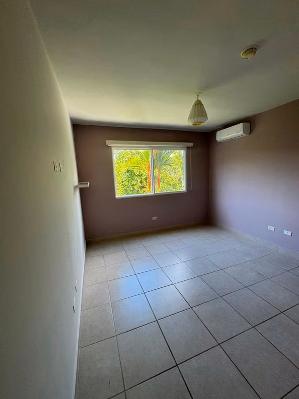GREAT OPPORTUNITY IN GOLF BREEZES! PH VICTORY: SALE $230K ¥124; RENT $1,500