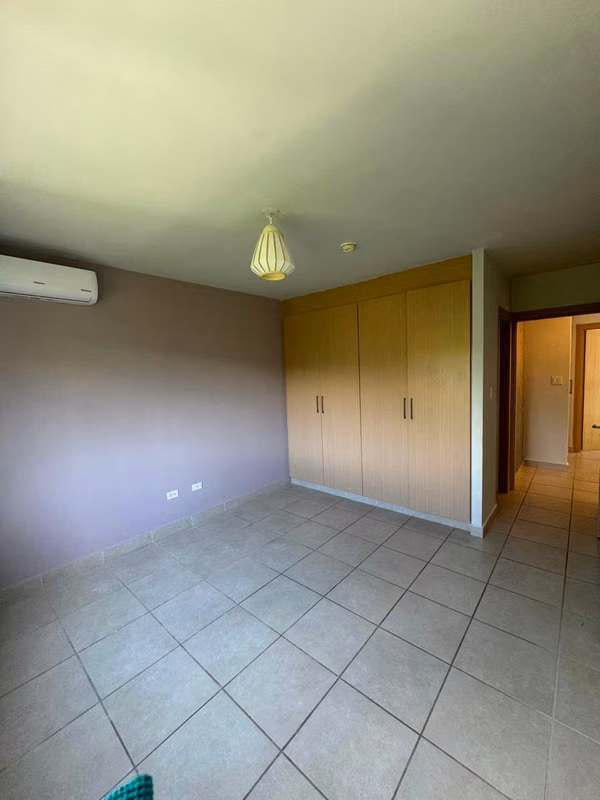 GREAT OPPORTUNITY IN GOLF BREEZES! PH VICTORY: SALE $230K ¥124; RENT $1,500