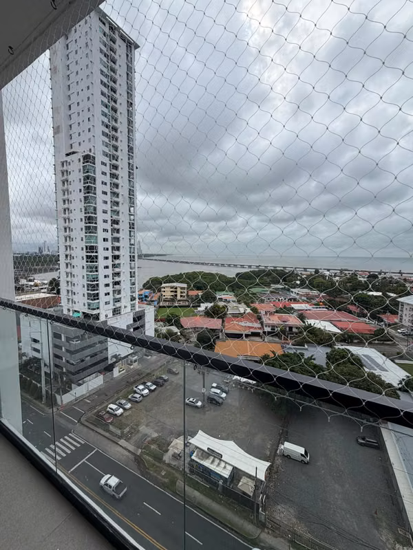 APARTMENT WITH WHITE LINE, SEA COCONUT, FRANCISCO