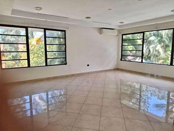 CÁRDENAS - 1,000 m² de Terreno, 800 m² de construcción con Piscina