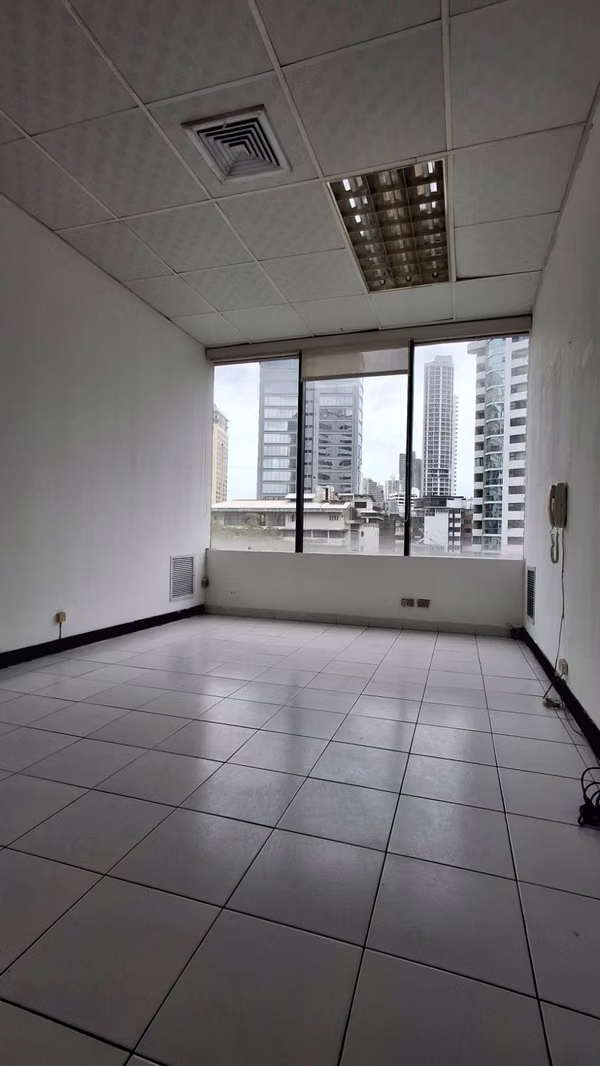 Global Plaza. 70mts 2est $99,000.00