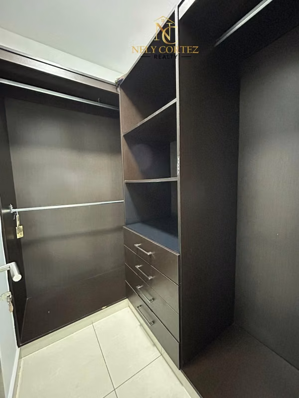 Venta de Apartamento en Avenida Balboa, PH Allure at the Park