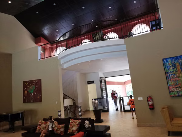 SE VENDE APARTAMENTO EN CLAYTON - PH EMBASSY CLUB