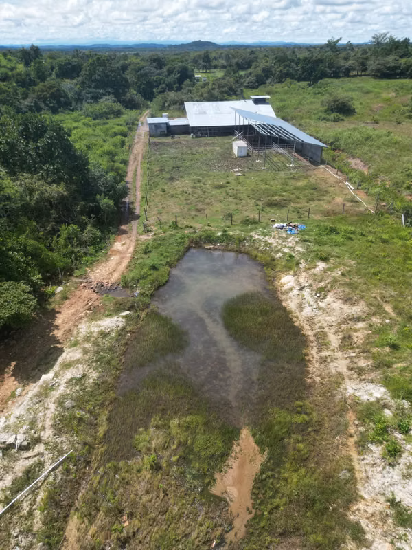 $360,000 SE VENDE ESPECTACULAR FINCA DE 17 HECTAREAS EN CALOBRE