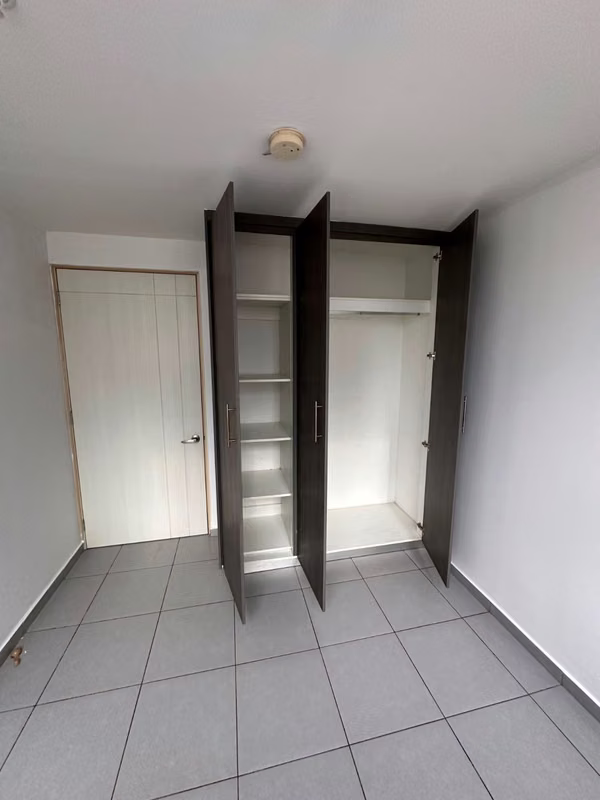 $875 PH Aviñon Tower: Cómodo, Linea Blanca y Cerca de Todo