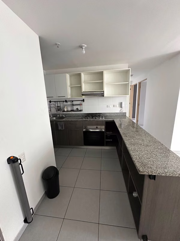 $875 PH Aviñon Tower: Cómodo, Linea Blanca y Cerca de Todo