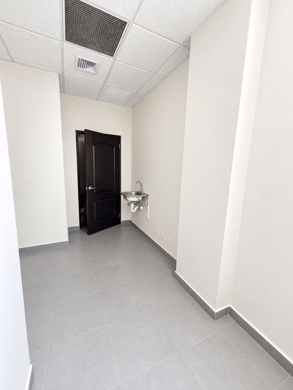 Office for Rent - 83.4 m ² - 124; 2 Parking