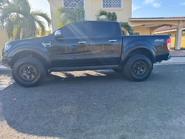 Ford Ranger full accessories 4x4