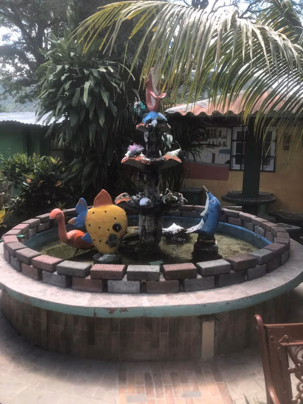 Vendo pequeño hotel en el valle anton