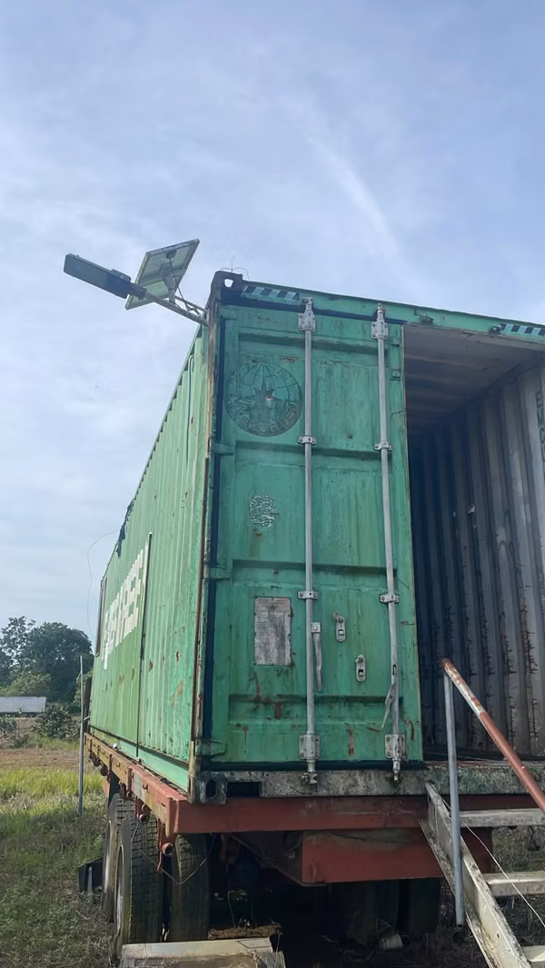 Selling 40-foot table - 2 axes