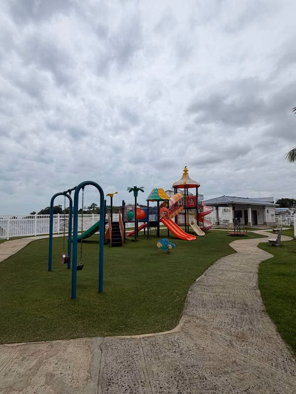 APARTAMENTO FAMILIAR EN PLAYA DORADA
