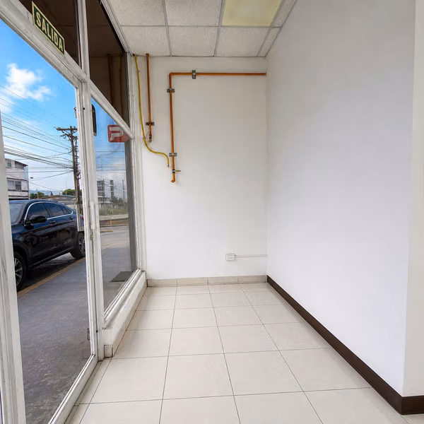 LOCAL PROPERTY IS RENTED - 124; PARK LEFEVRE - 124; READY TO OPERATE
