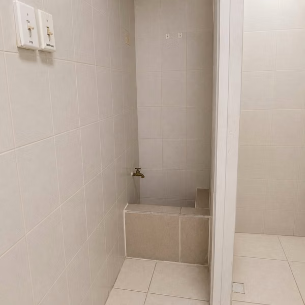 LOCAL PROPERTY IS RENTED - 124; PARK LEFEVRE - 124; READY TO OPERATE