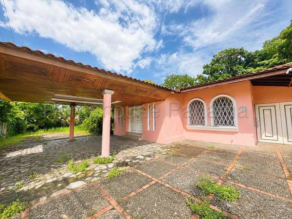 HOUSE SALE IN HIGH GOLF MCD27-2041
