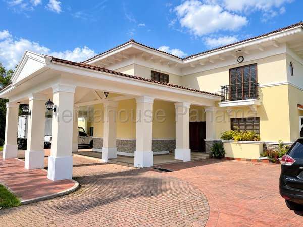 VENTA DE CASA EN CLAYTON MCD27-916