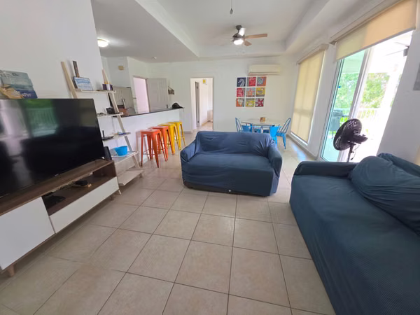 VENDO APARTAMENTO. BIJAO. RODMAN. PLAYA. GOLF. PADEL.