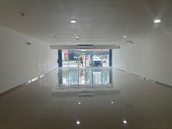 COMMERCIAL RENTAL - GROUND FLOOR! / COMMERCIAL SPACE FOR RENT - GROUND FLOOR