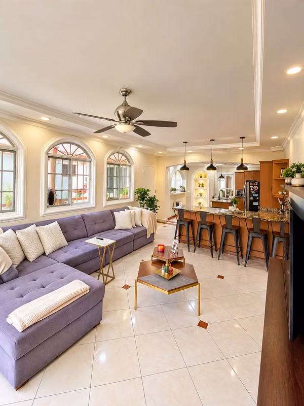 HOUSE FOR SALE COLON, MARGARITA