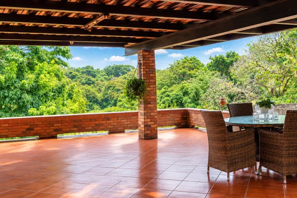 HOUSE FOR SALE COLON, MARGARITA