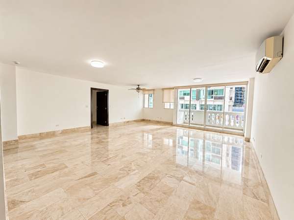 Venta apartamento remodelado, Obarrio 