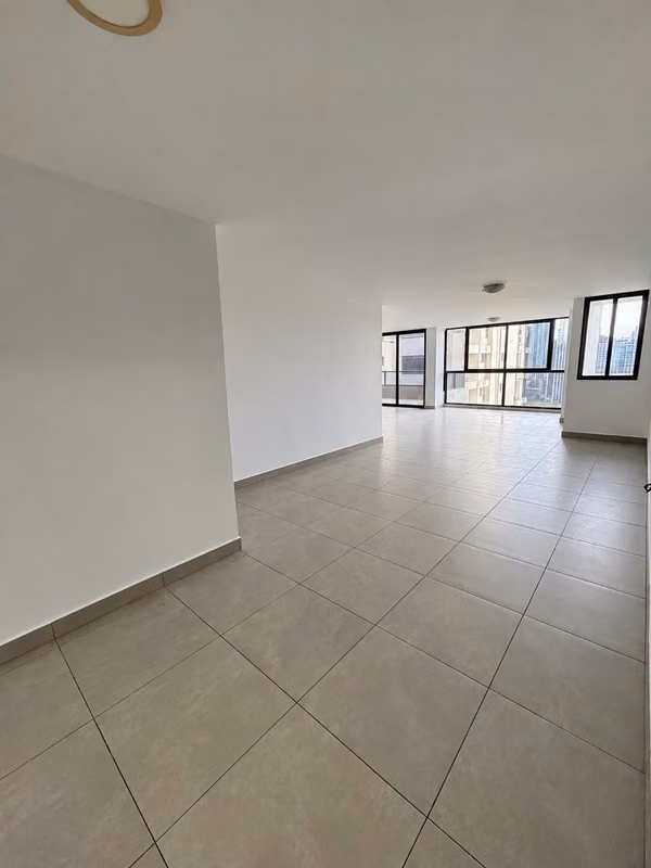 Apartment for sale - 124; Paitilla - 124; 278 m2, 3 rec, balcony, cbe