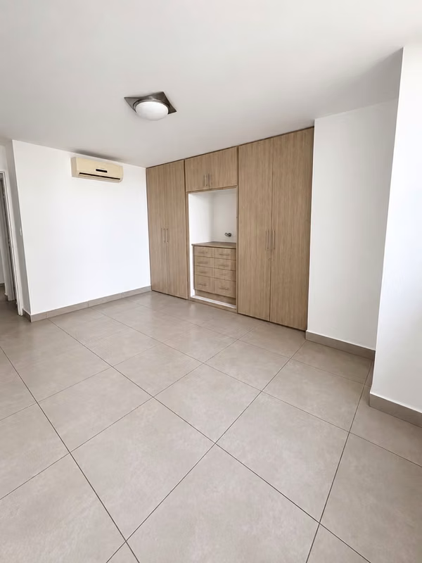 Apartment for sale - 124; Paitilla - 124; 278 m2, 3 rec, balcony, cbe
