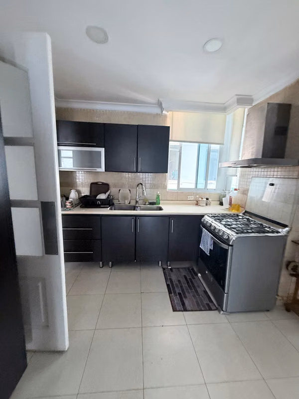 Se alquila apartamento en bella vista