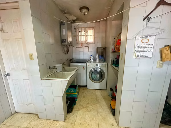VENTA DE CASA EN PH RESIDENCIAL RIVERA COLONIAL