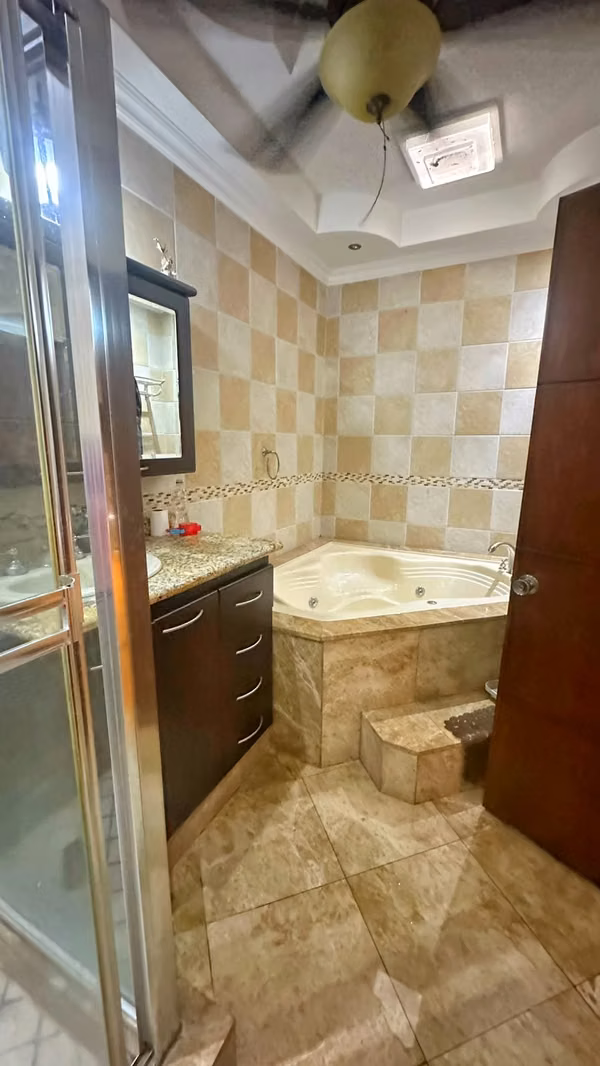 VENTA DE CASA EN PH RESIDENCIAL RIVERA COLONIAL
