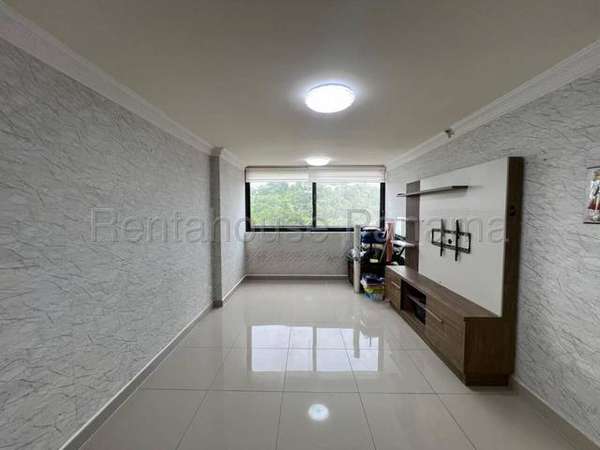 Apartment for rent in Condado del Rey JG