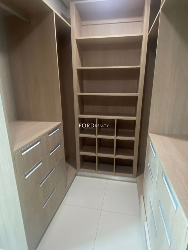 Rental Ph Parkside - East Coast.