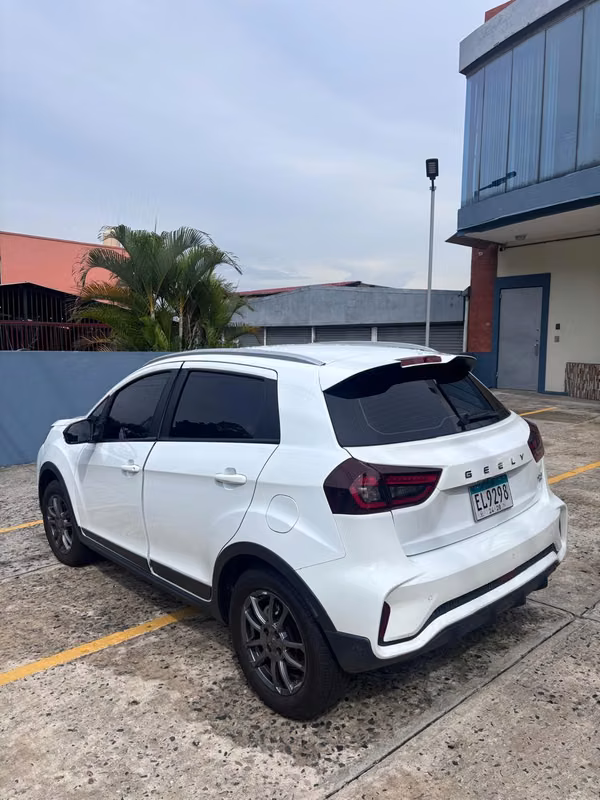 PRECIO NEGOCIABLE!! AUTO COMO NUEVO UNICO DUEÑO. NUNCA CHOCADO. VENTA POR MOTIVOS DE SALIDA DEL PAIS.