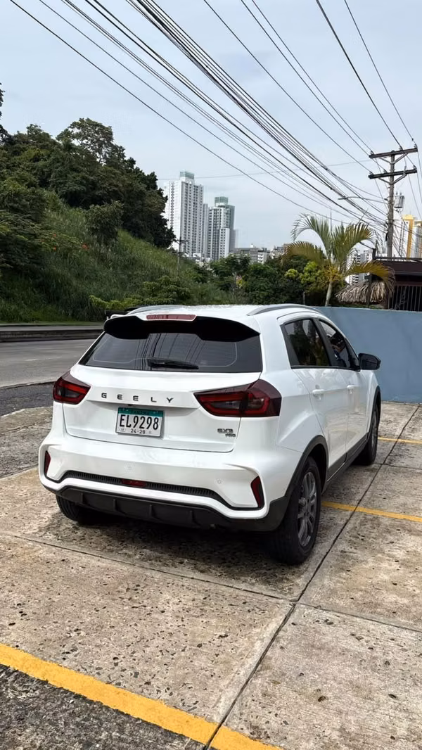 PRECIO NEGOCIABLE!! AUTO COMO NUEVO UNICO DUEÑO. NUNCA CHOCADO. VENTA POR MOTIVOS DE SALIDA DEL PAIS.
