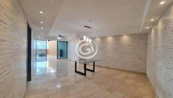 Sale Apartment Ample Grand Tower Punta Pacífica