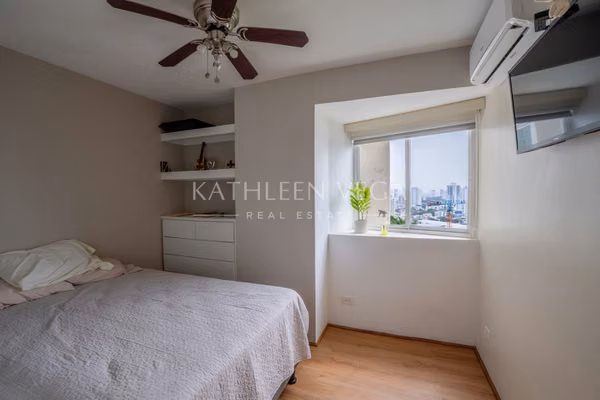 Apartamento Remodelado en Venta en PH Majestic Gardens, en Edison Park