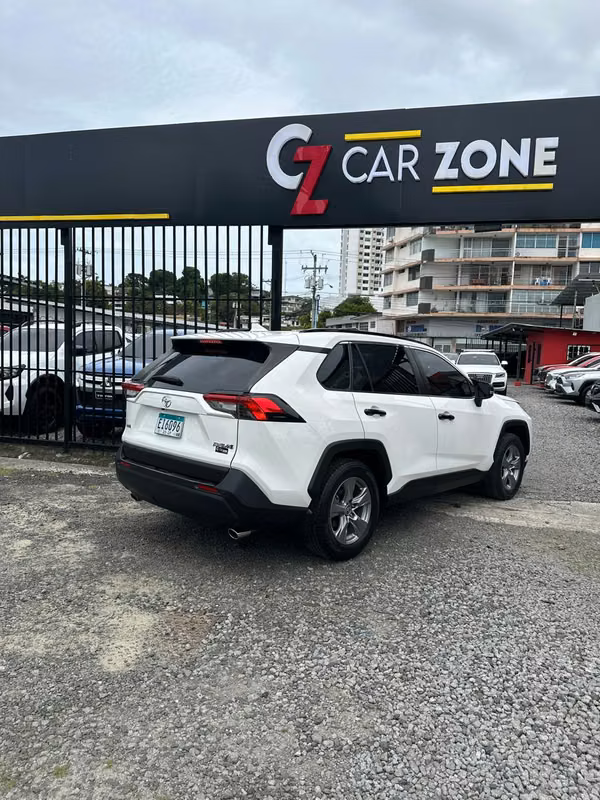 Toyota RAV4 2023