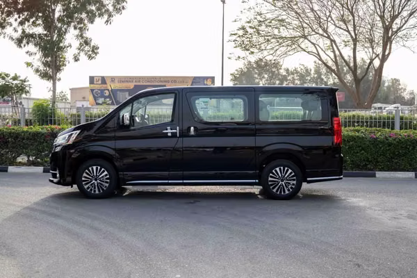 2026 TOYOTA GRANVIA LUXURY